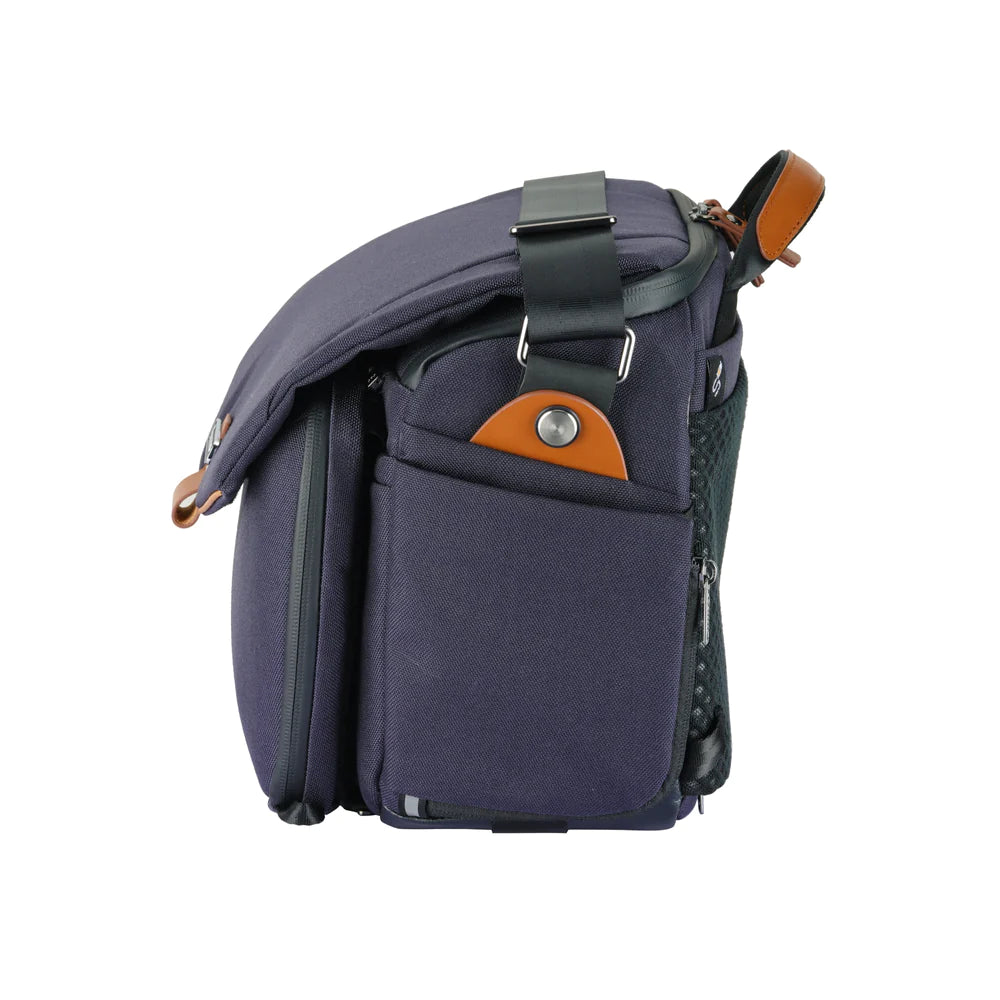 Vanguard VEO City S36 Navy Shoulder Bag - 10 Litre