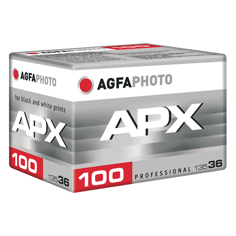 The AgfaPhoto APX100 ISO film is our classic black and white film. It has an understated grain and soft contrasts that will satisfy even the most discerning photographers. It is compatible with our reusable film camera.