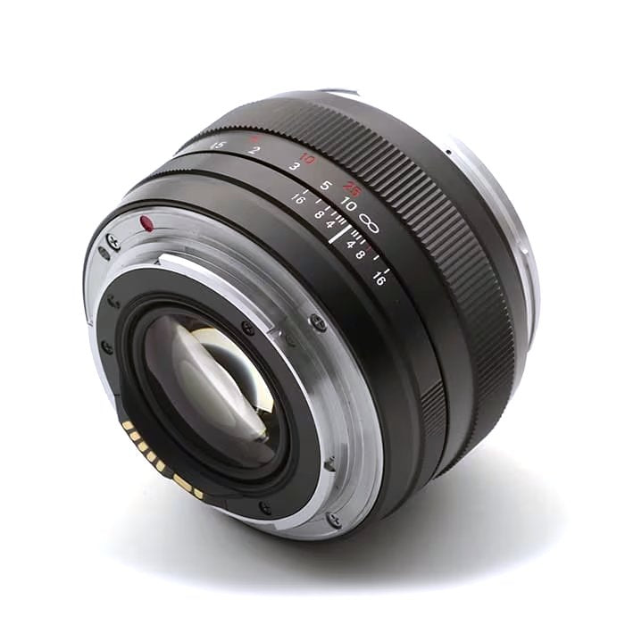 Zeiss Planar 50mm F1.4 ZE - Canon Fit Lens