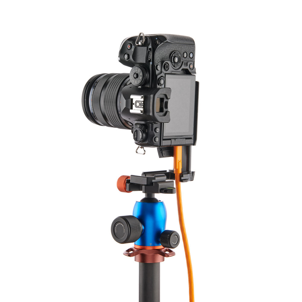 Product Image of 3 legged thing OLLIE-B 90mm Arca L Bracket Darkness/Blk for OM System OM-4