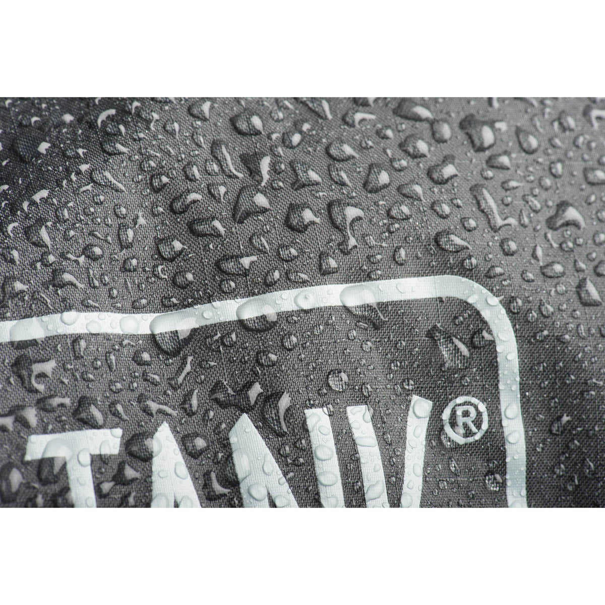 Think Tank Hydrophobia D 70-200 V3 Rain Cover