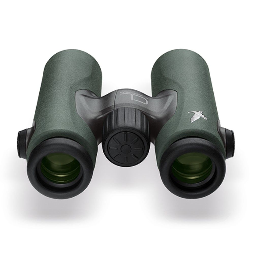Swarovski 8x30 CL Companion Binocular - Green with Wild Nature Accessory Pack - Product Photo 4 - Close up of the eyepiece and focus dial
