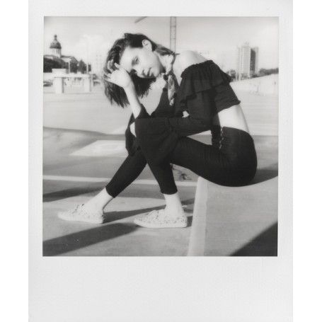 Polaroid B&W Instant Film for SX-70 - Black & White