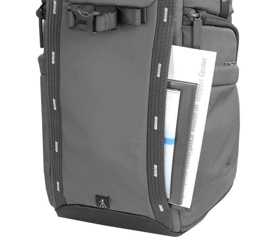 VEO ADAPTOR S46 GY 18 Litre Backpack with USB Port - Side Access