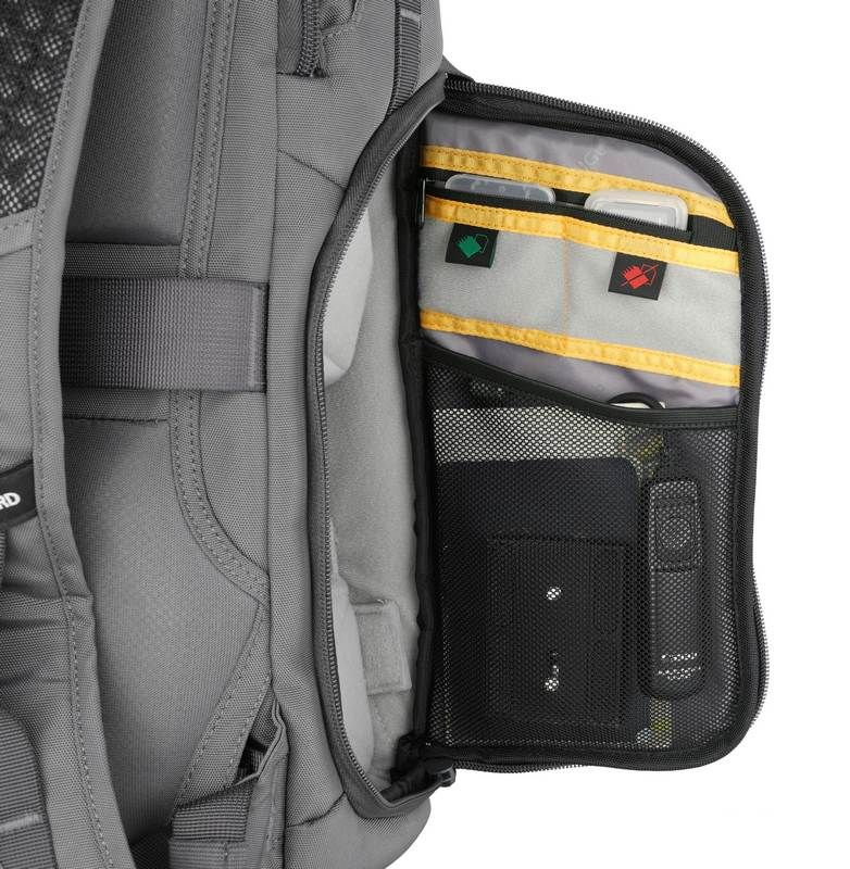 Vanguard VEO adaptor S41 GY backpack with USB port - side access
