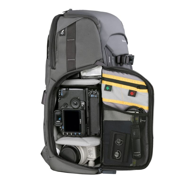 Vanguard VEO adaptor S46 GY backpack with USB port - side access